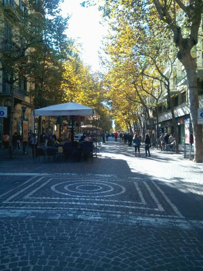 Divas * Naples